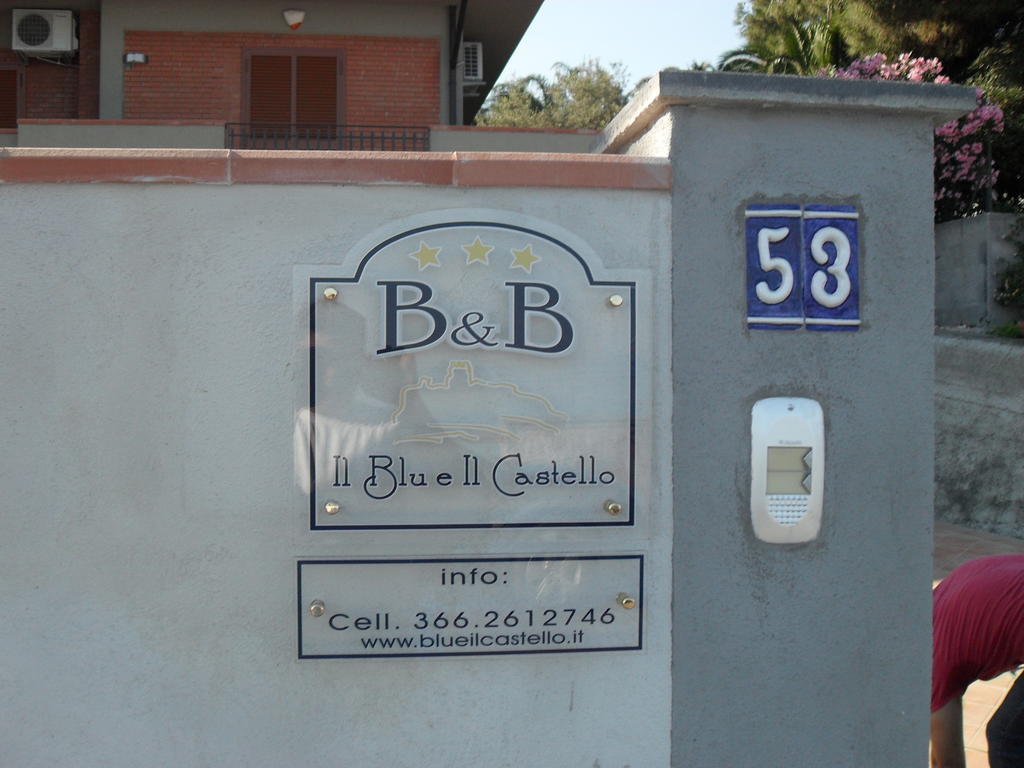 B&B Blu E Il Castello Aci Castello Dış mekan fotoğraf